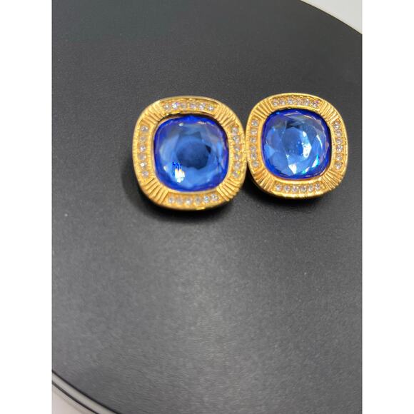Vintage Swarovski SAL 1980 Large Blue Crystal Pave Crystals Clip on Earrings - Picture 6 of 8